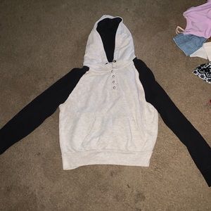 Black and White Sweatshirt